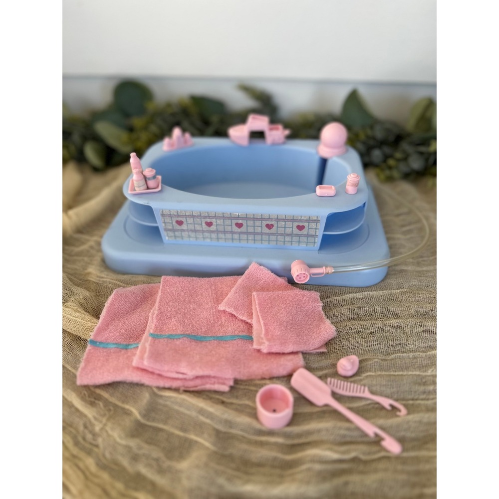 1987 Barbie Heart Family Bathtub‎ Set doll playset Mattel vintage pink towel